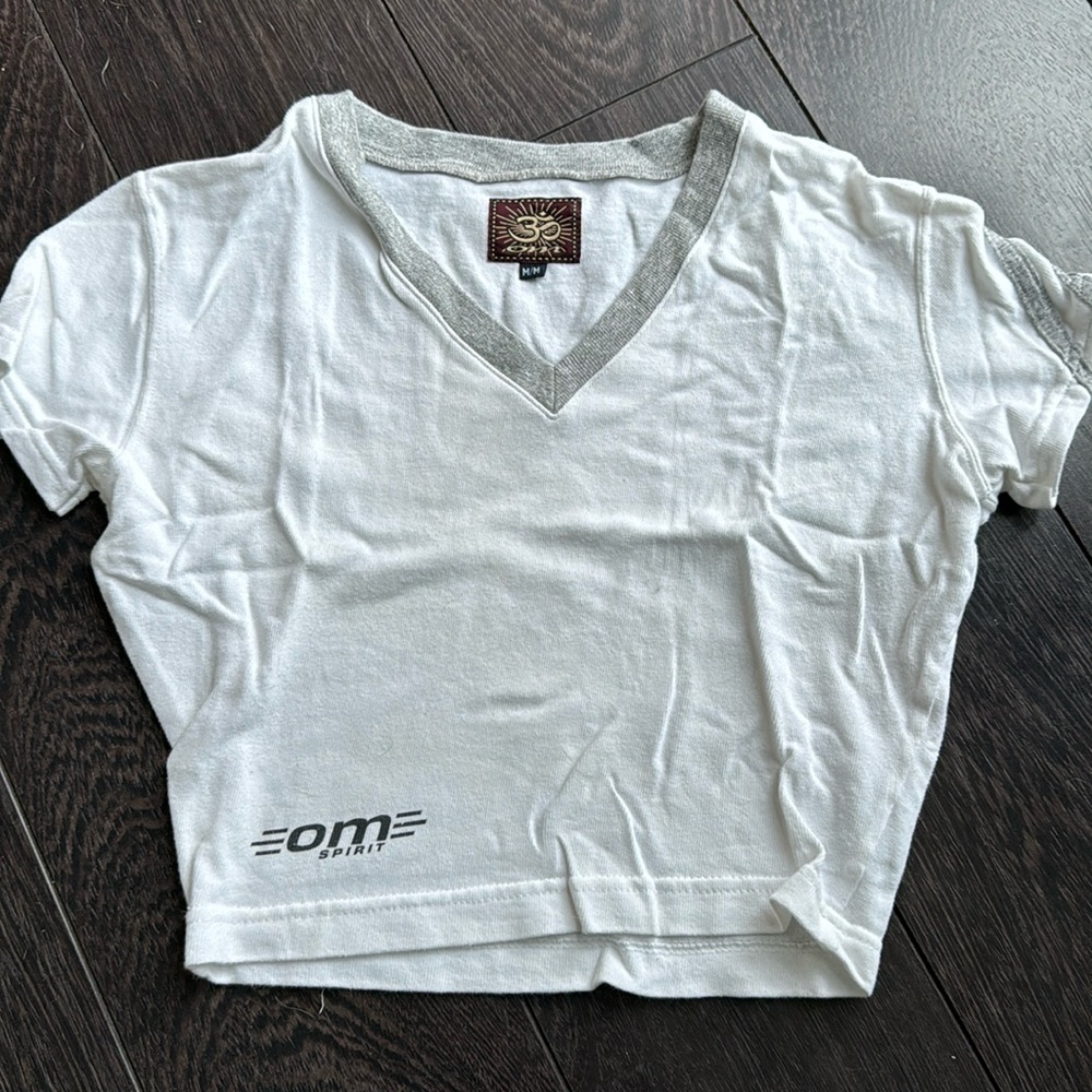 Cropped yoga vintage shirt